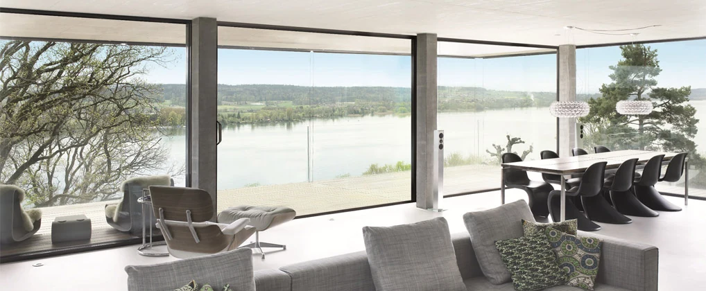 Ventanas de gran formato con vistas al exterior